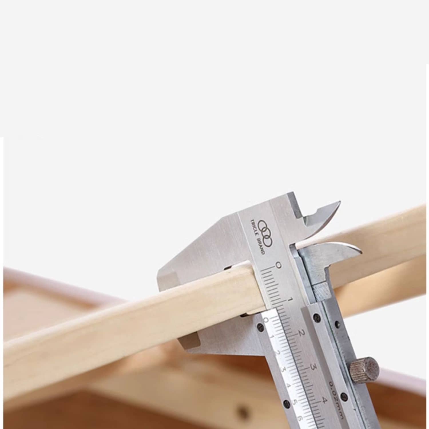 Luxurious Solid Brown Rubberwood Pine Bed Frame - Stylish & Durable Design hmak-236 Luxurious Solid Brown Rubberwood Pine Bed Frame - Stylish & Durable Design hmak-236