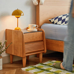 Stylish Nightstand in Red Oak and Cherry Wood with Glass Accents hykmq-794