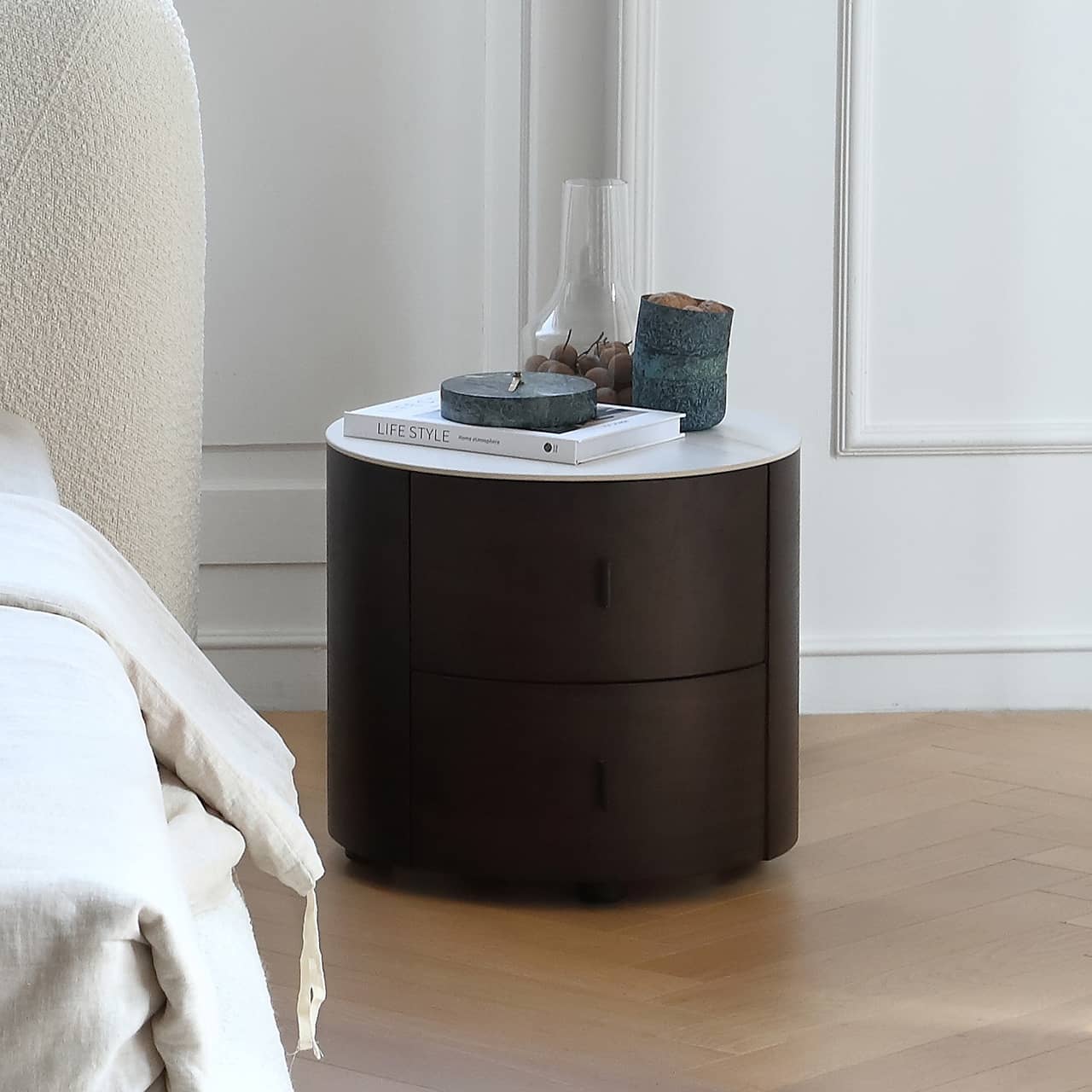 Minimalistic White California King Size Bed with Pine Frame & Upholstered Headboard for Your Ultimate Comfort  my-375 Minimalistic White California King Size Bed with Pine Frame & Upholstered Headboard for Your Ultimate Comfort  my-375