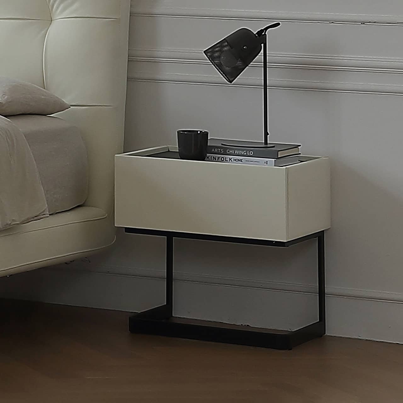 Modern California King Size Bed with Pine Bed Frame & Leather Upholstered Headboard my-376 Modern California King Size Bed with Pine Bed Frame & Leather Upholstered Headboard my-376