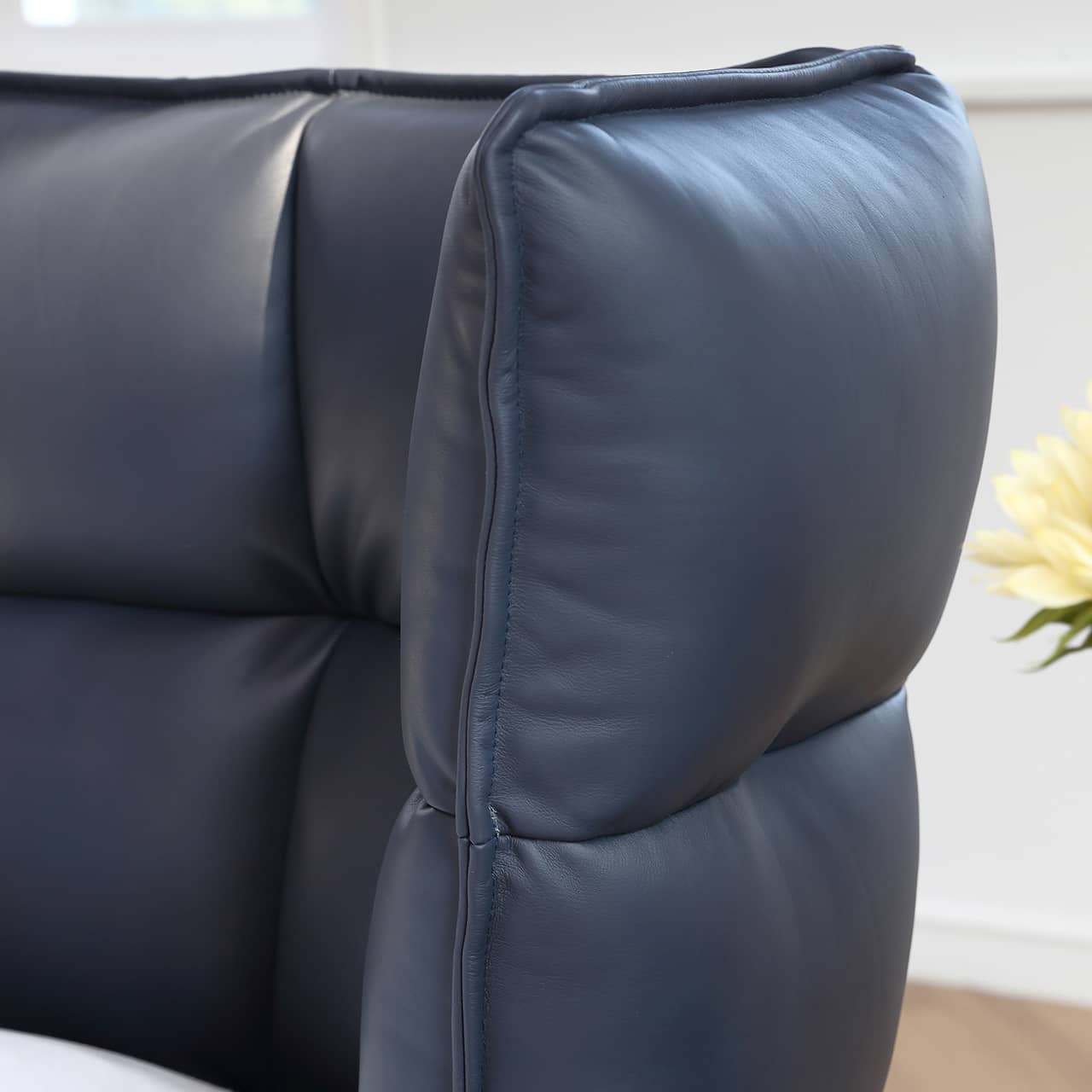 Luxurious Black Super King Size Bed with Leather Upholstery and Wingback Headboard for Bedroom my-381 Luxurious Black Super King Size Bed with Leather Upholstery and Wingback Headboard for Bedroom my-381