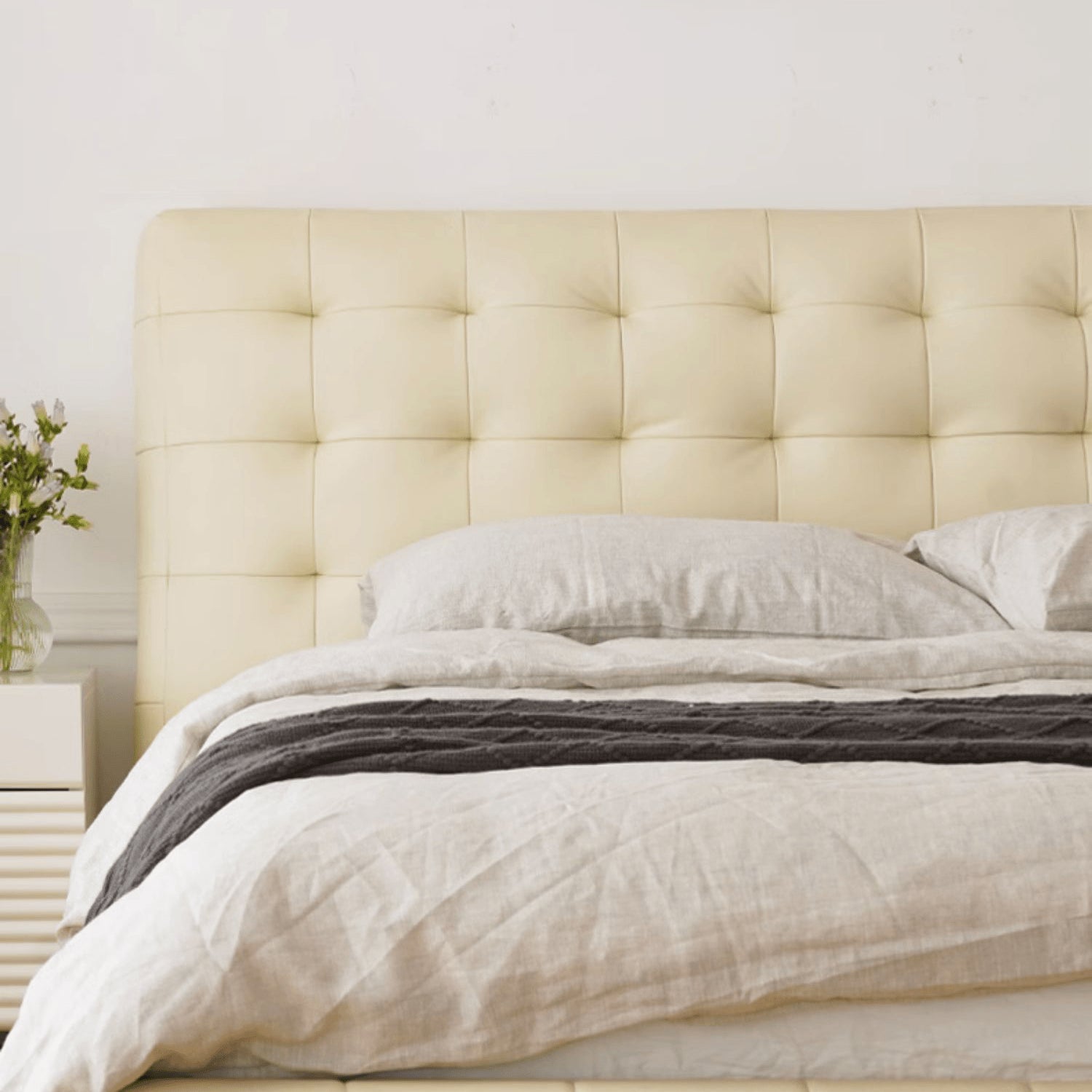 Luxurious Cal King Leather Bed with Beech Wood Frame & Upholstered Headboard for Bedroom yw-201 Luxurious Cal King Leather Bed with Beech Wood Frame & Upholstered Headboard for Bedroom yw-201