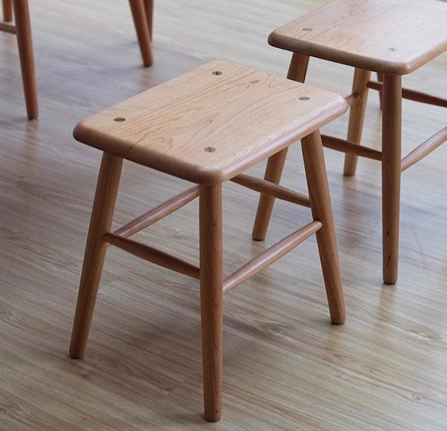 Stunning Natural Wood Stools in Cherry, Black Walnut, and Oak Finishes - Perfect for Every Home Decor hykmq-743