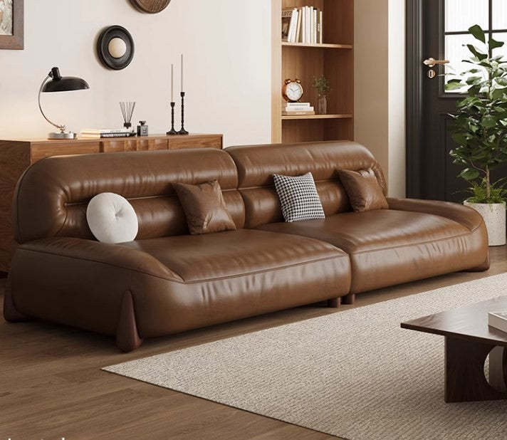 Stylish Sofa in Light Brown Faux Leather with Pine and Oak Wood Details – Comfort and Elegance Combined hatx-1018