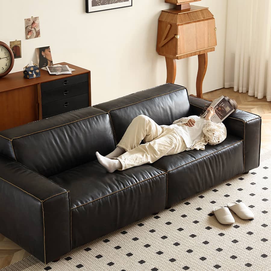 Luxurious Black Leather Sofa with Solid Wood Frame & Plush Down Filling Loveseat for Living Room Hersa-1644