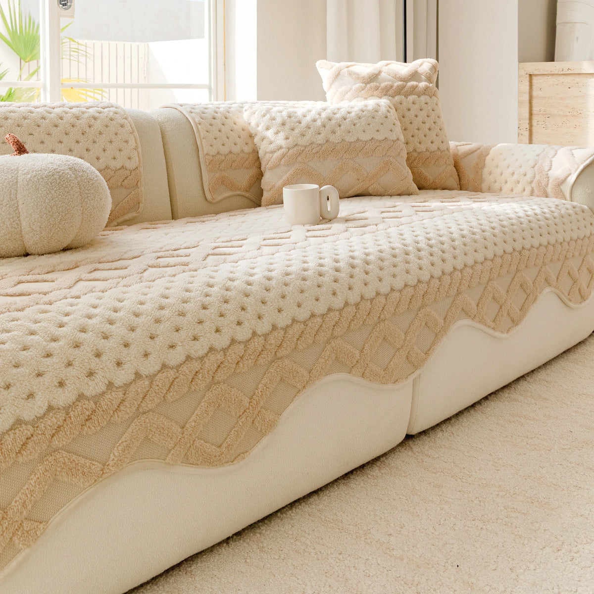 Cookie Pattern Plush Couch Cover, Soft Skin-Friendly Non-Slip Sofa Protector, Washable Furniture Cover for Pets, Kids and Living Room gsft-9032