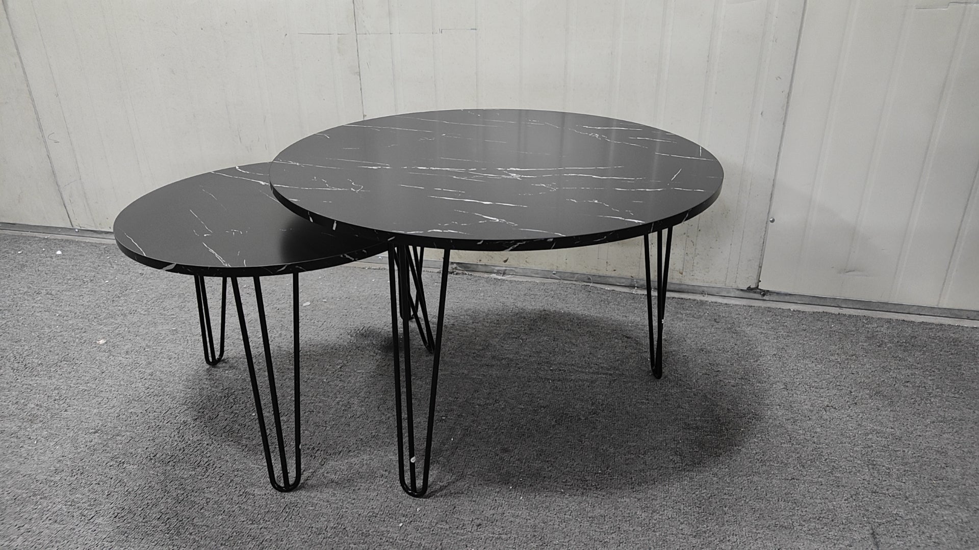 27.56'' Round Nesting Coffee Table Set of 2, Circular Nesting End Table Set, Round Marble Tabletop, and Sturdy Metal Base for Living Room, bedroom, Black