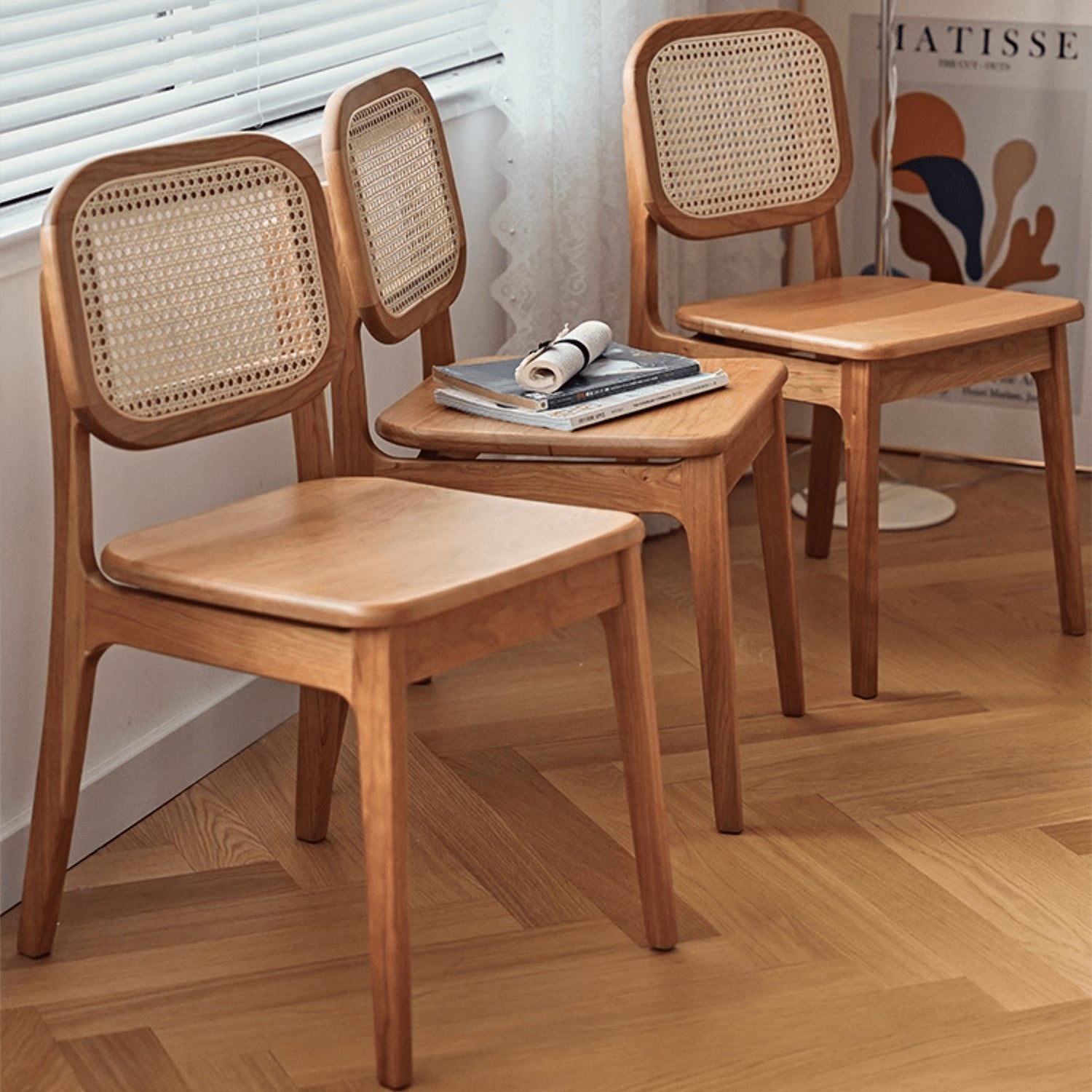 16.9‘’ Cherry Wood Chair with Rattan Back - Perfect Design for Your Diningroom fyg-661