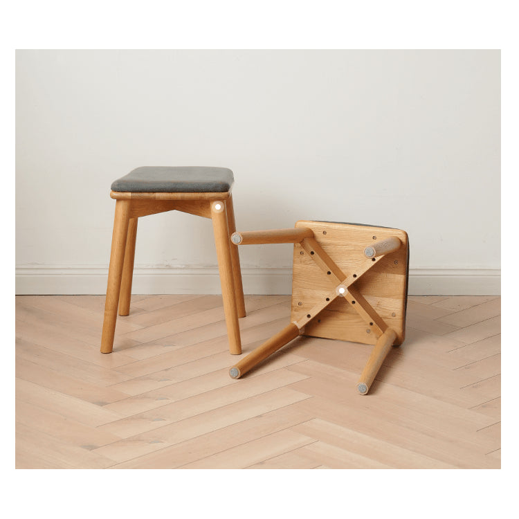 Elegant Oak Wood Stool with Light Grey Cushion - Natural and Comfortable Seating fyx-891