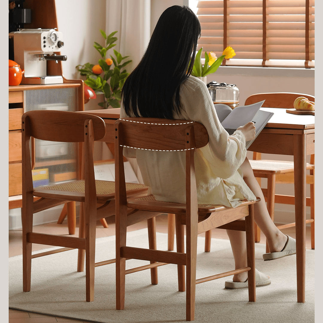 Modern Cherry Wood Dining Chair with Rattan Seat for Your Diningroom fyx-894