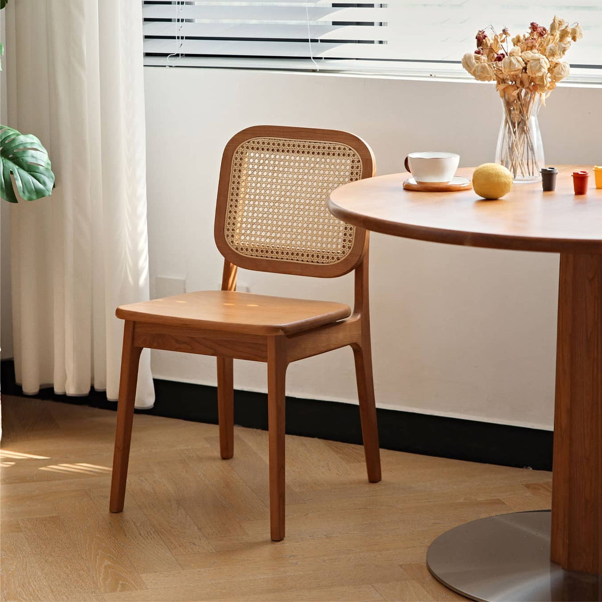 Modern Cherry Wood Dining Chair with Rattan Backrest for Modern Diningroom Decor hldmz-723