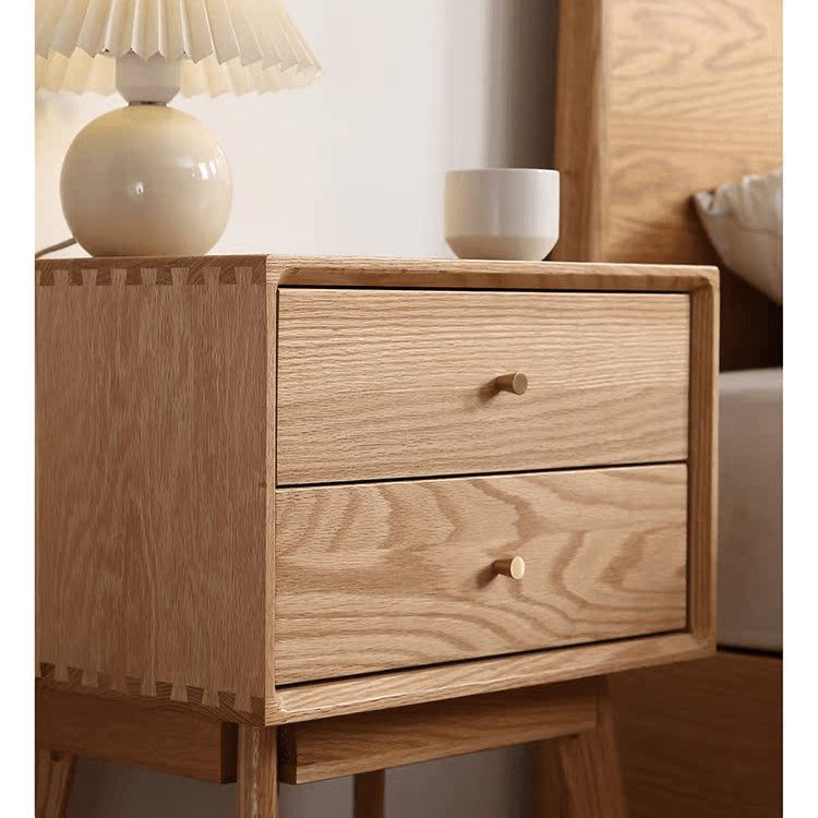 Elegant Oak Nightstand with Copper Accents in Natural Wood Finish hmzj-800