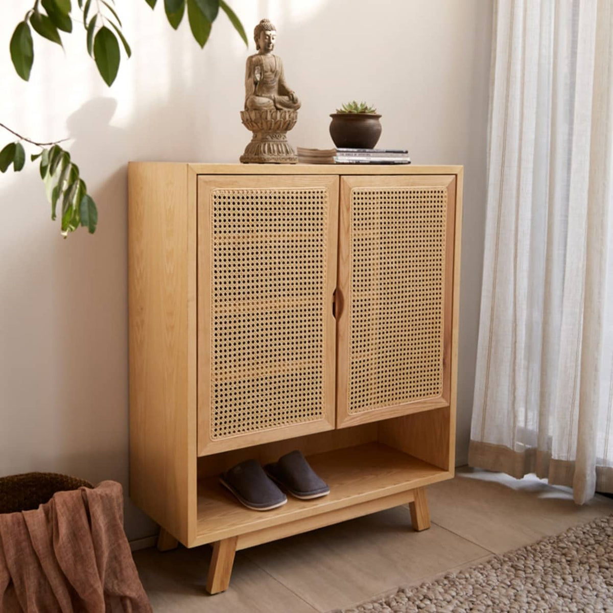 Natural Ash Wood Cabinet with Rattan Accents - Stylish and Durable Storage Solution htzm-1508