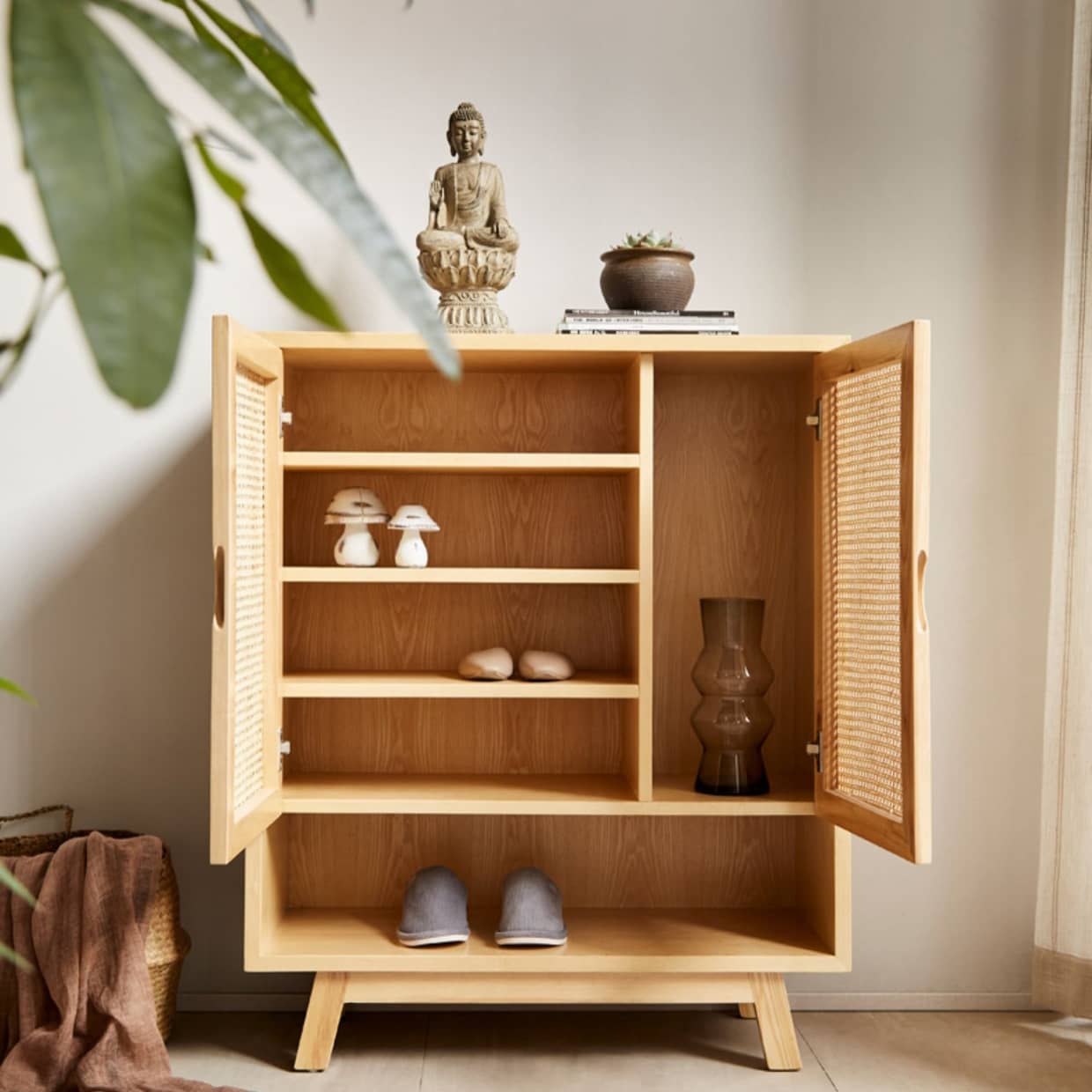 Natural Ash Wood Cabinet with Rattan Accents - Stylish and Durable Storage Solution htzm-1508