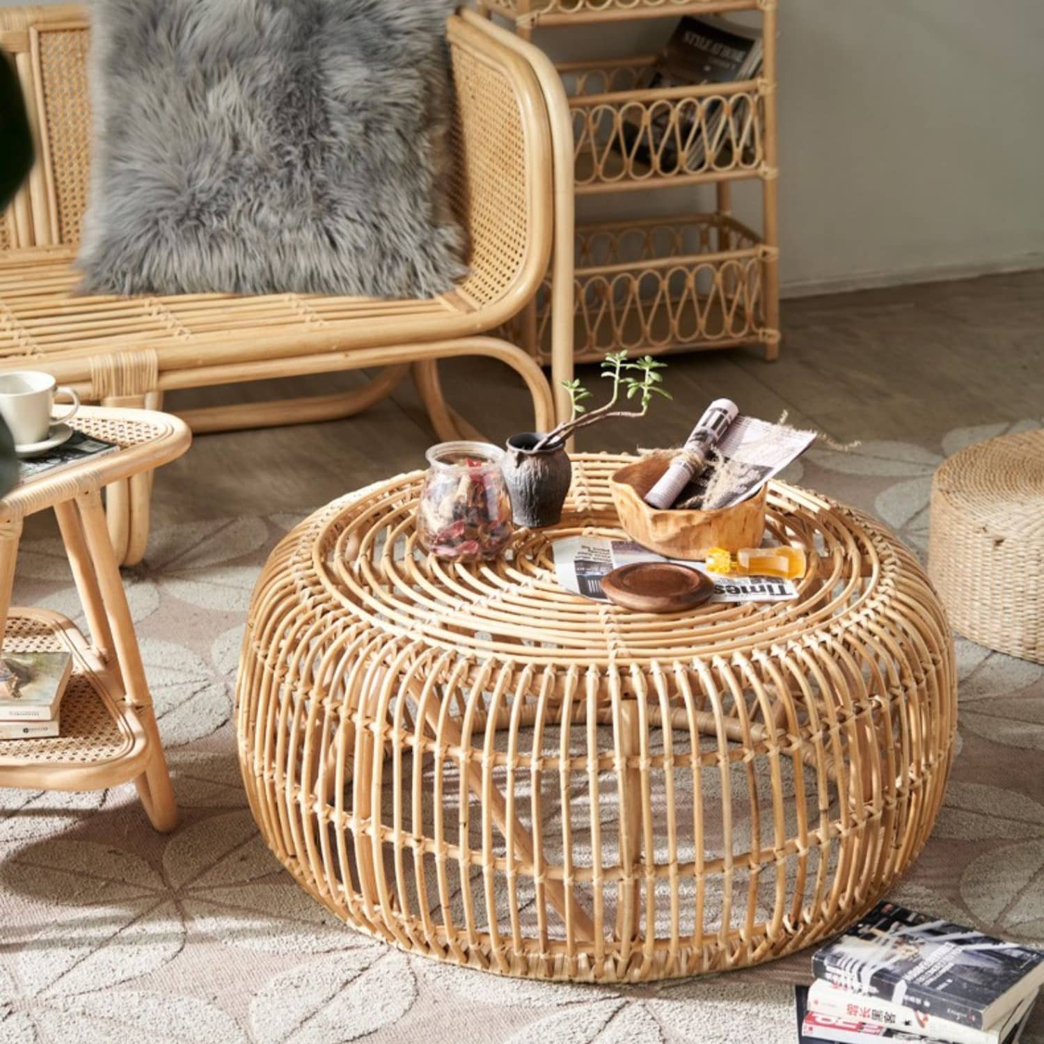 Modern Round Rattan Coffee Table & Triangle Side Table – Elegant and Durable Design htzm-1528