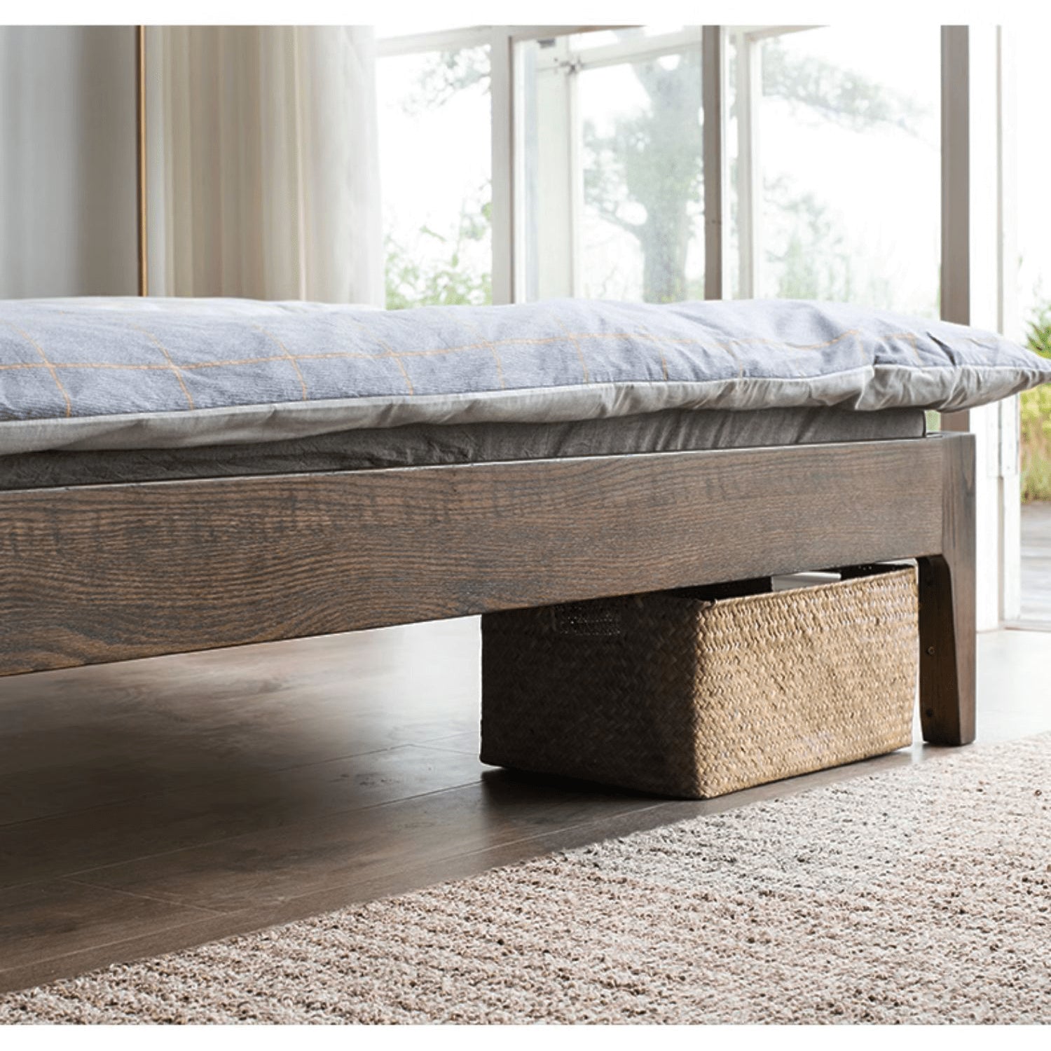 Elegant Bed Frame in Luxurious Brown Natural Beech and Pine Wood Finish hym-470