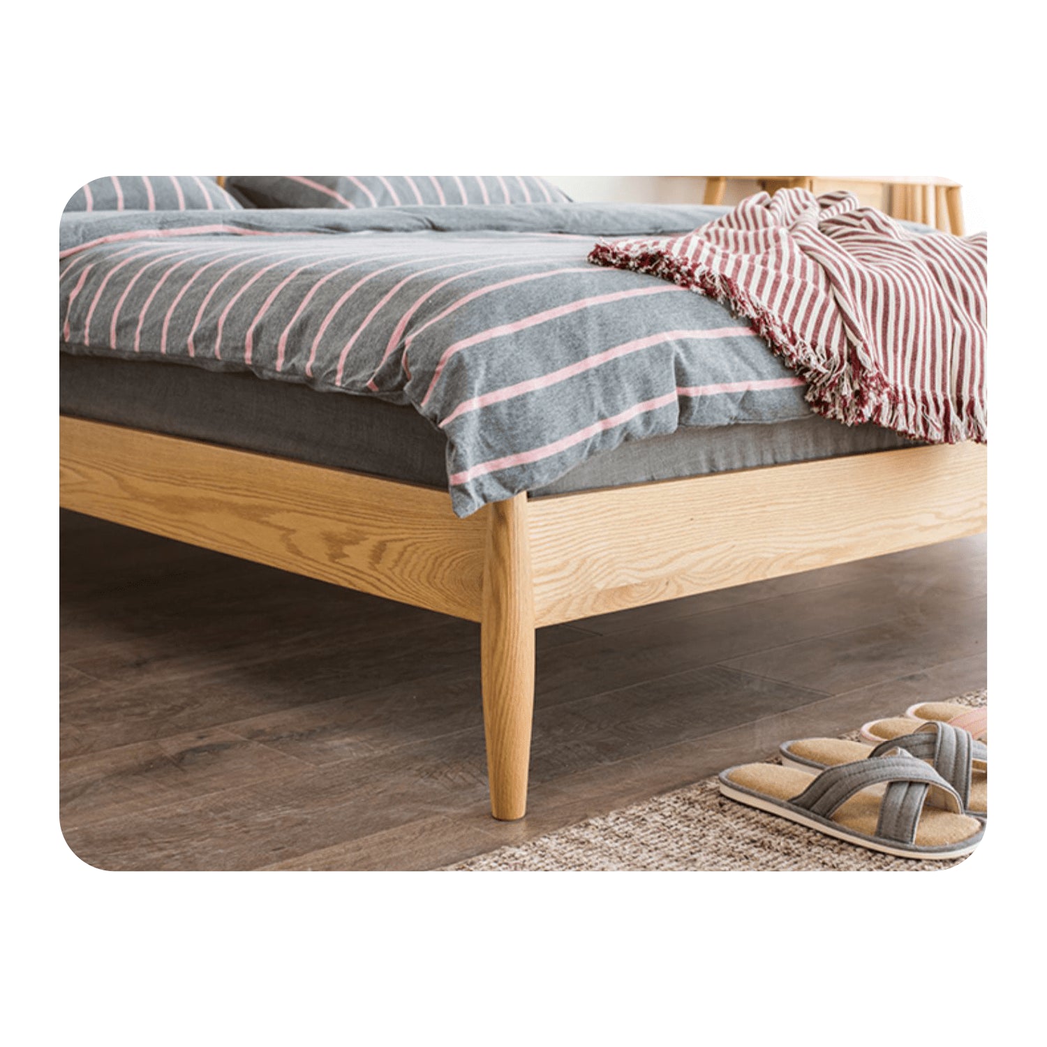 Stylish Brown Oak and Pine Natural Wood Bed for a Timeless Bedroom Look hym-474