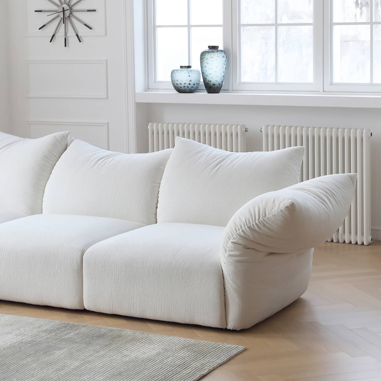 Luxurious White Pine Chenille Sofa with Plush Down Cushioning my-352