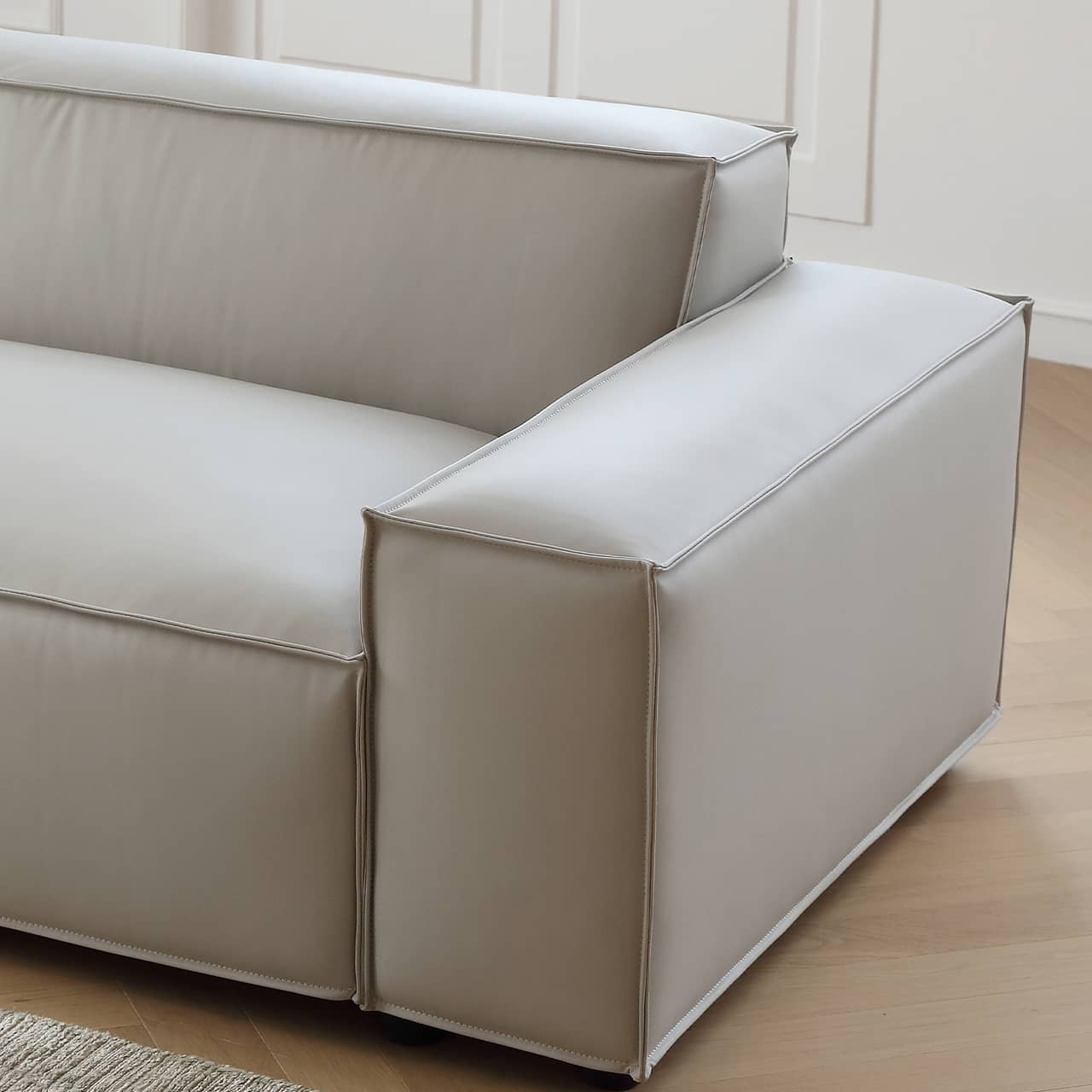 Luxury Off White Scratch-Resistant Sofa with Durable Pine Frame and Plush Down Filling my-358