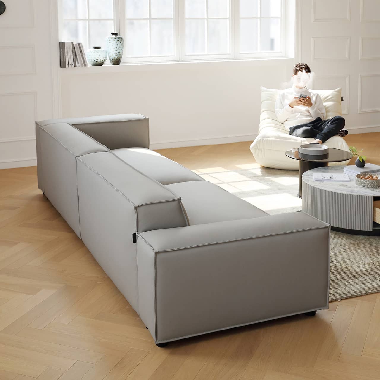 Luxury Off White Scratch-Resistant Sofa with Durable Pine Frame and Plush Down Filling my-358