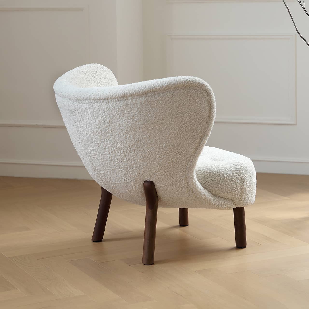 Luxurious White Walnut Wood Chair with Soft Faux Lambswool Upholstery my-361