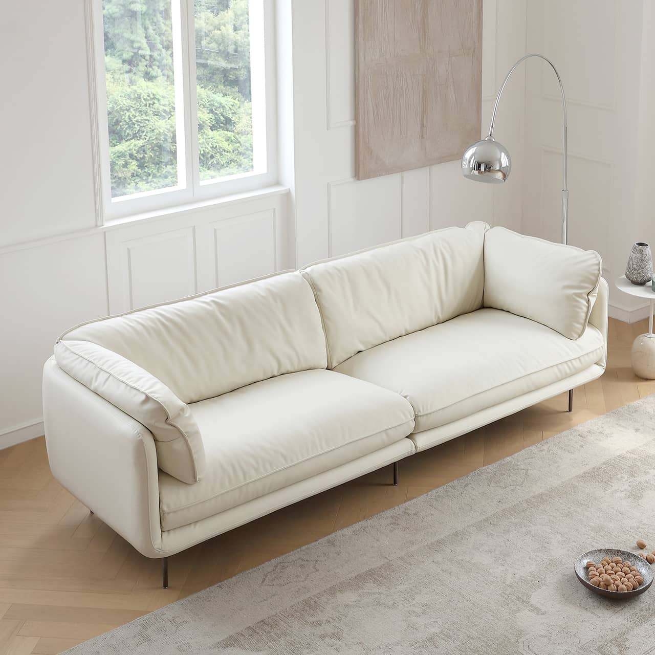 Luxurious Off-White Sofa with Pine Wood Frame and Scratch-Resistant Fabric my-371