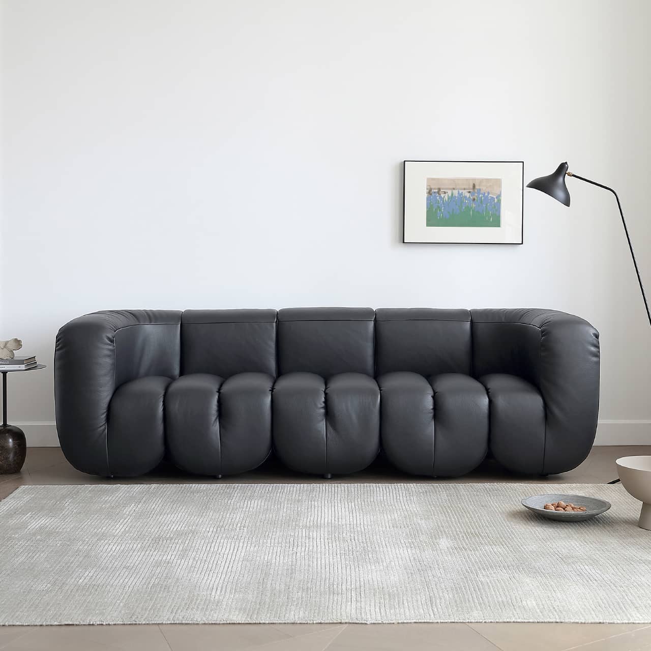 Luxurious Black Pine Leather Sofa with Plush Down Cushions my-373