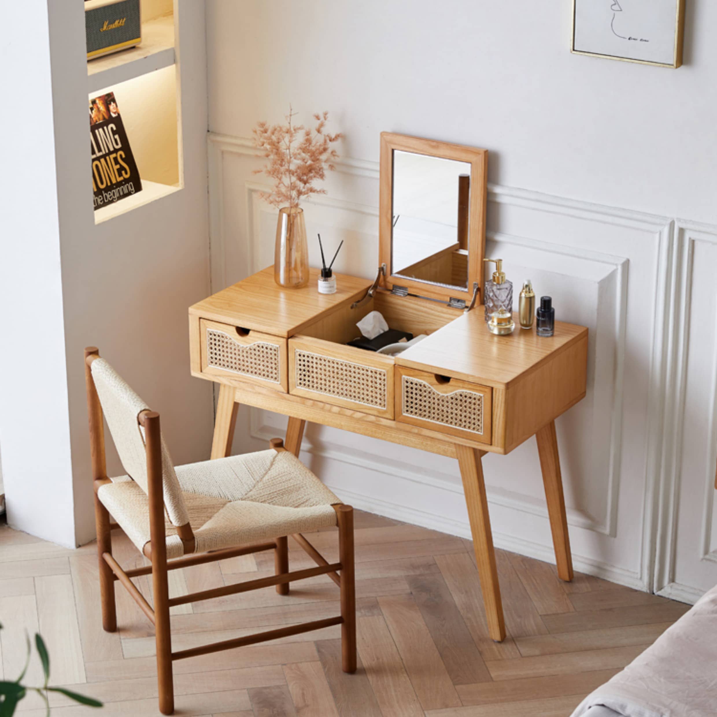 Elegant Natural Wood Makeup Vanity with Rattan and Ash Wood Accents, Glass Top tzm-525