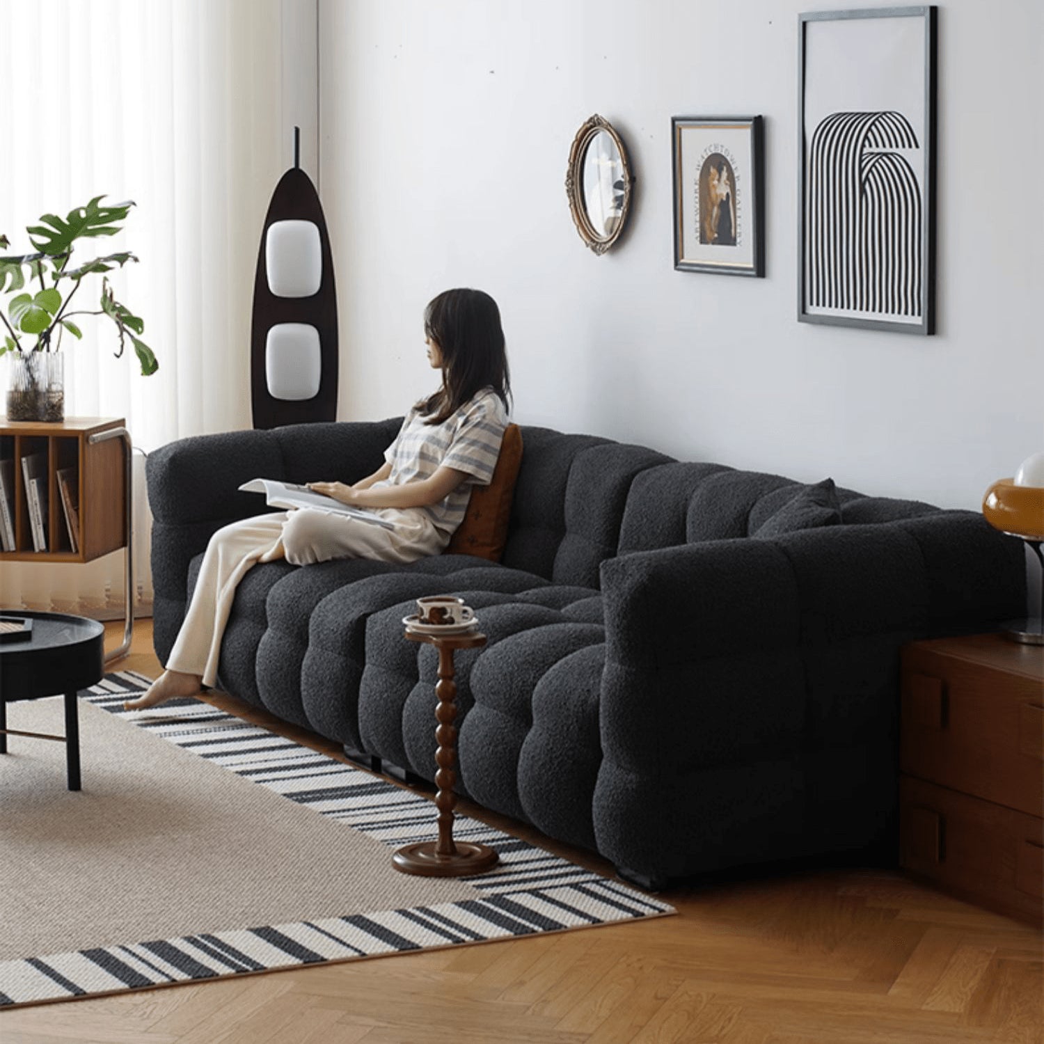 Modern Sofa with Black Faux Lambswool and White Pine Frame yw-218