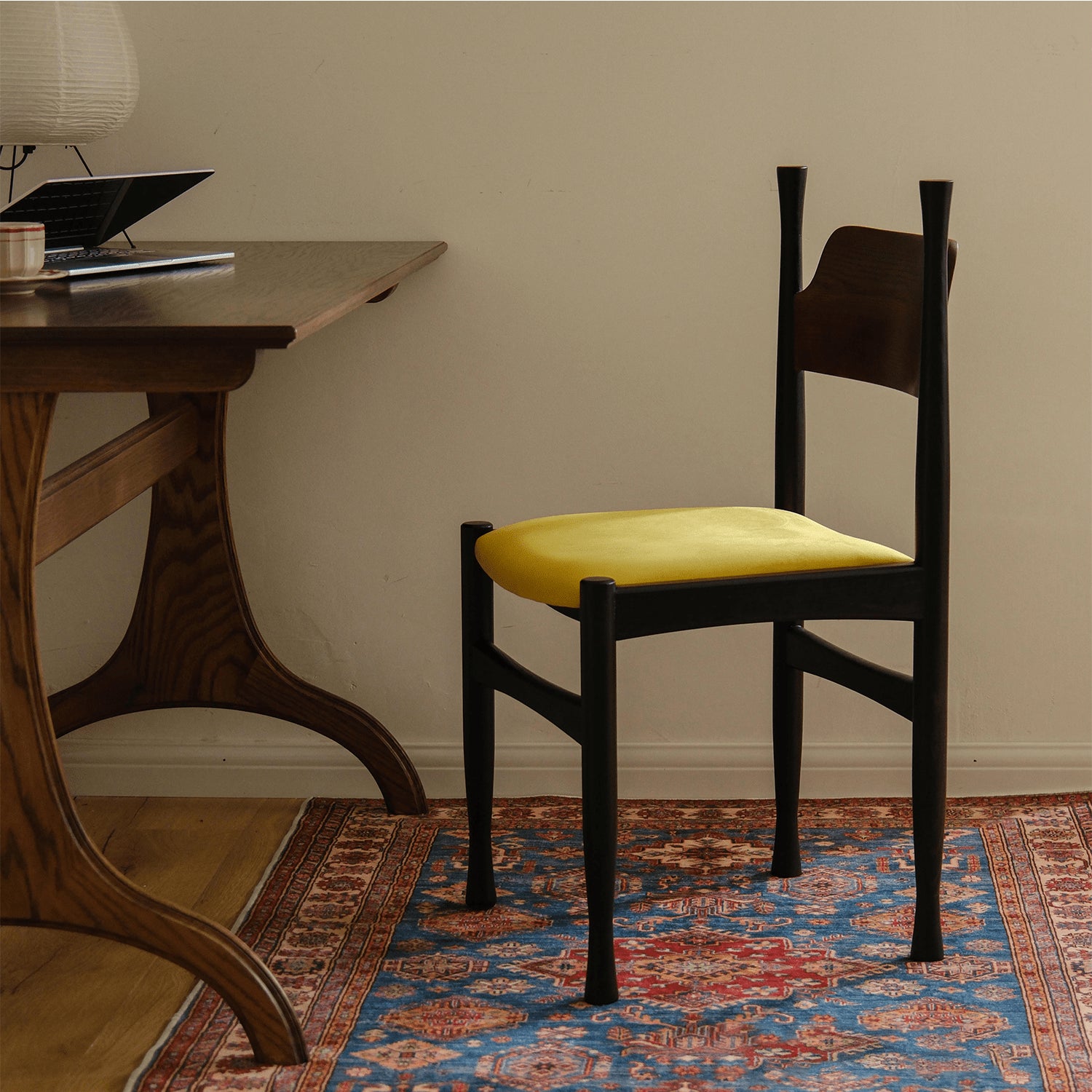 Stylish Ash Wood Chair with Red and Yellow Flannel Upholstery - Perfect Decro for Diningroom yw-228